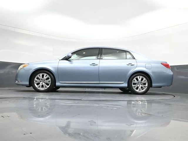 Used 2011 Blue Toyota Limited image 37