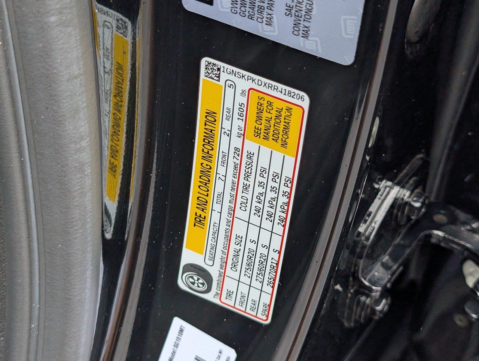 Used 2024 Black Chevrolet Z71 image 14