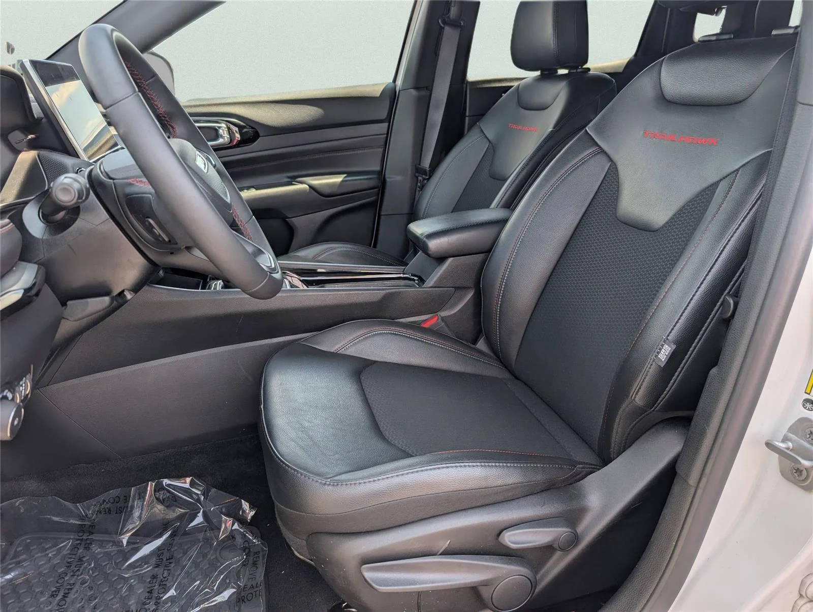Used 2025 Bright White Clearcoat Jeep Trailhawk image 9