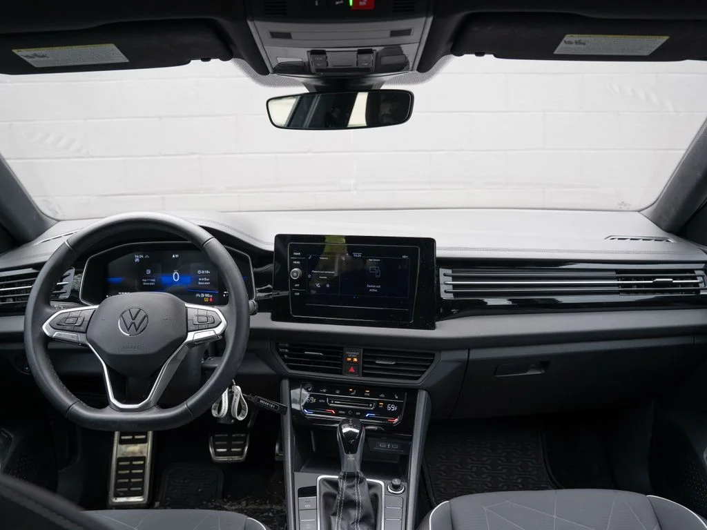 Used 2025 Gray Volkswagen 1.5T Sport image 21