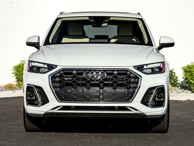 Used 2023 Glacier White Audi 45 S line Premium image 3