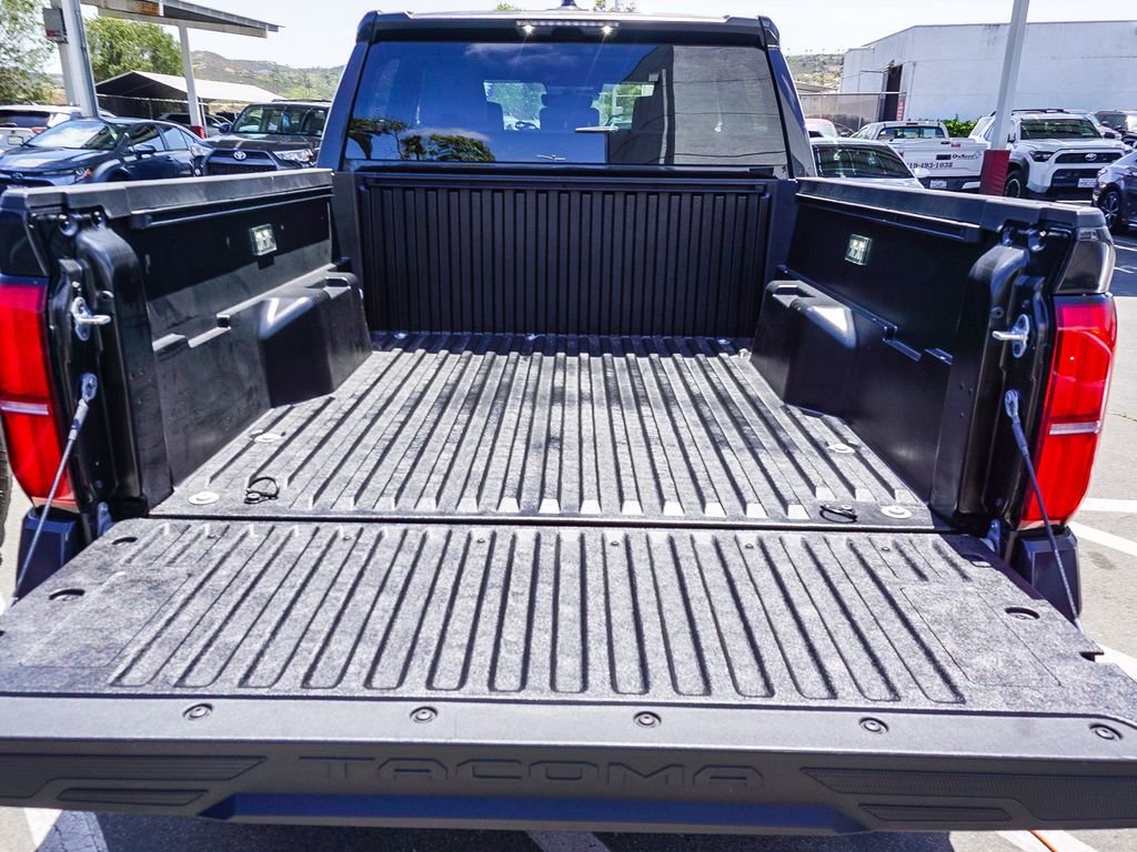Used 2025  Toyota SR5 image 23