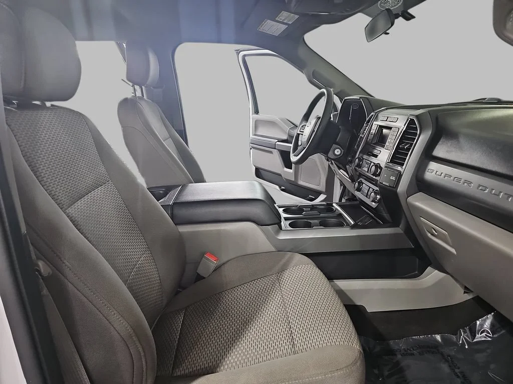 Used 2018 White Ford XLT image 13