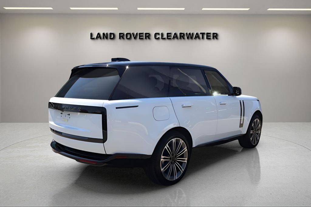 New 2026 Fuji White Land Rover SE image 5