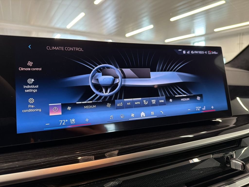 New 2027 Mineral White Metallic BMW xDrive40i image 15