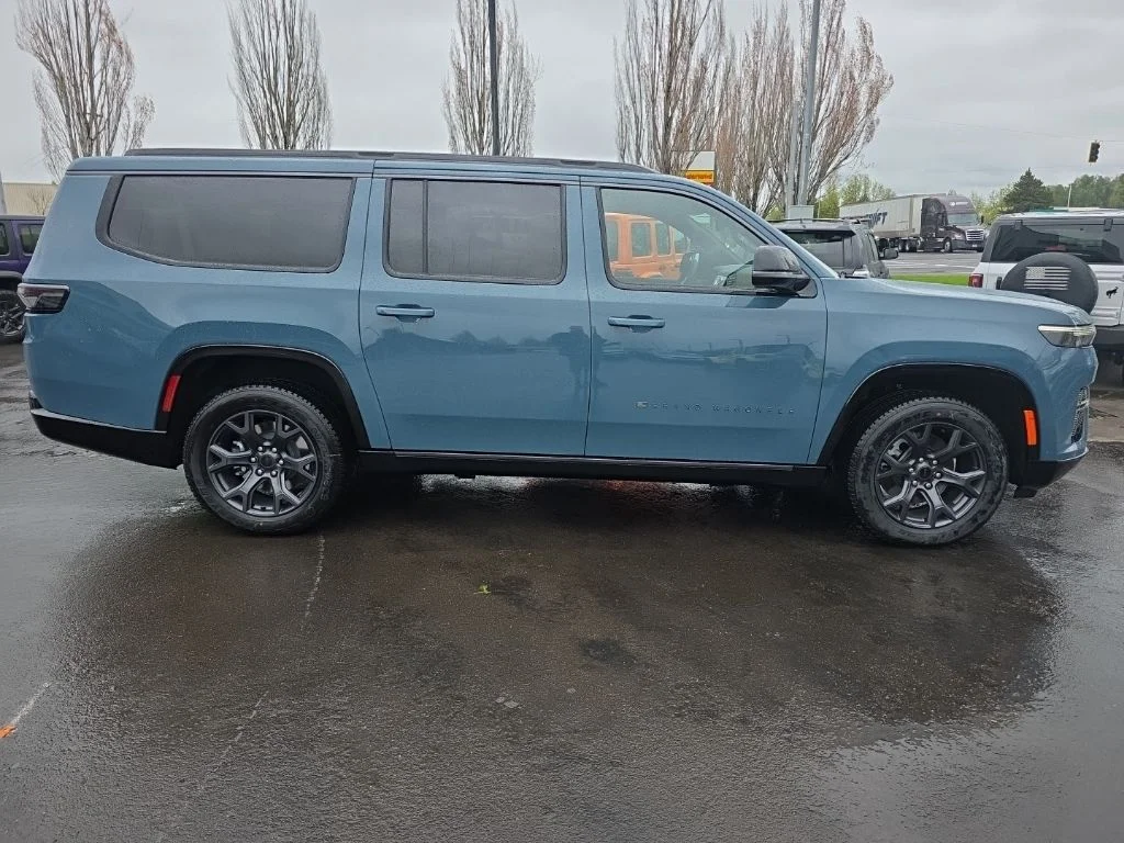 New 2026 Steel Blue Exterior Paint Jeep Limited Altitude image 6
