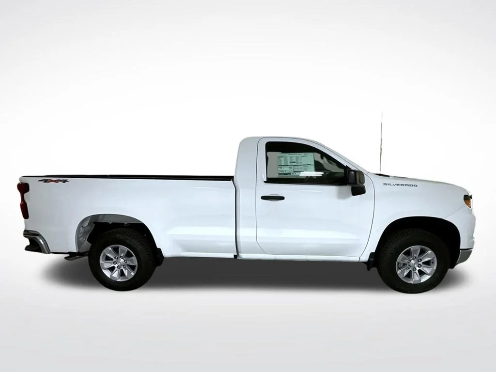 New 2026 Summit White Chevrolet WT image 6