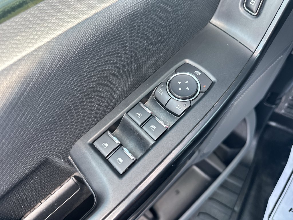 Used 2023 White Ford XL image 11