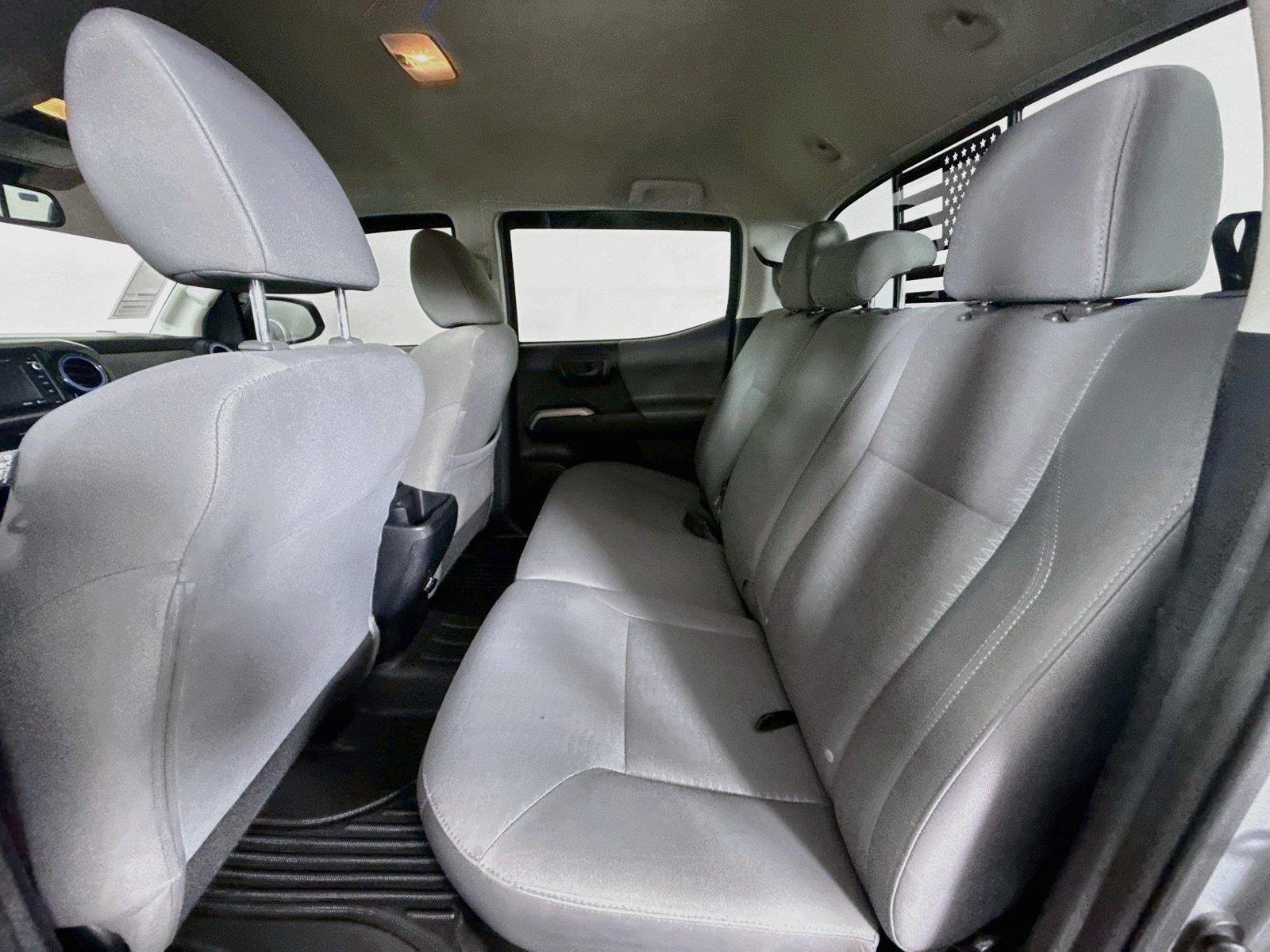 Used 2019 Cement Toyota SR5 image 28