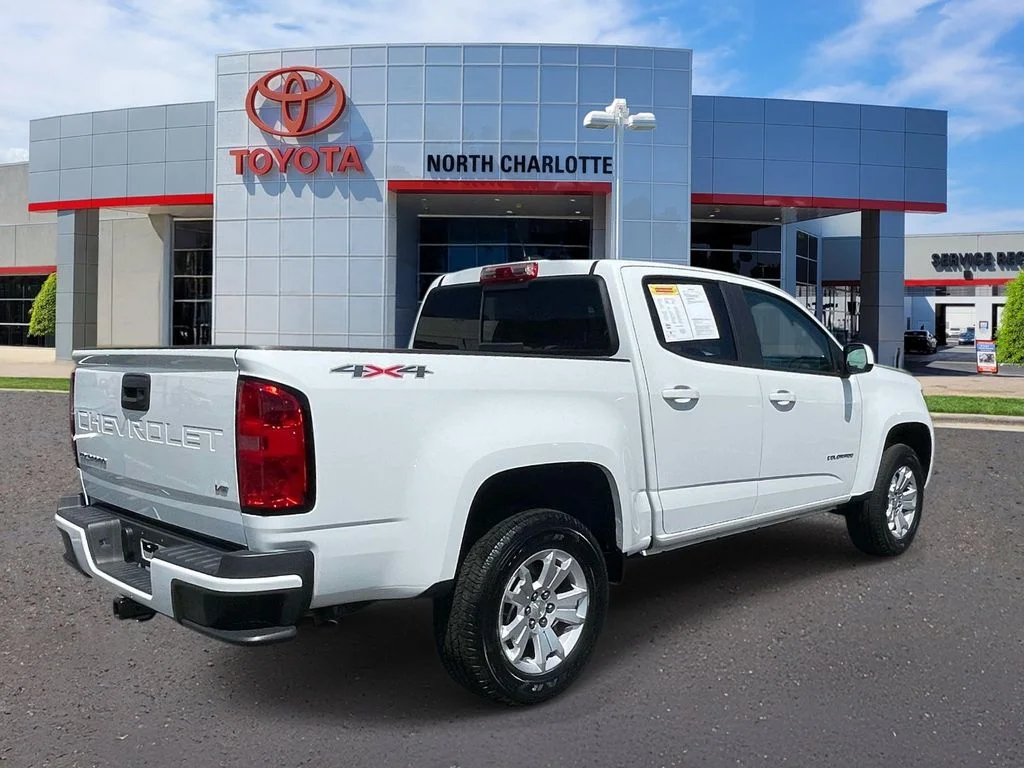 Used 2022 White Chevrolet LT image 8
