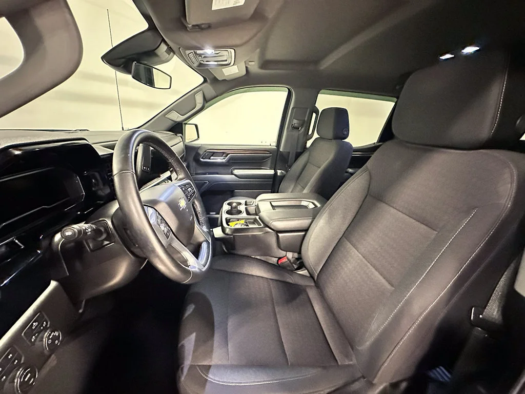 Used 2023 STERLING GRAY METALLIC Chevrolet LT image 3