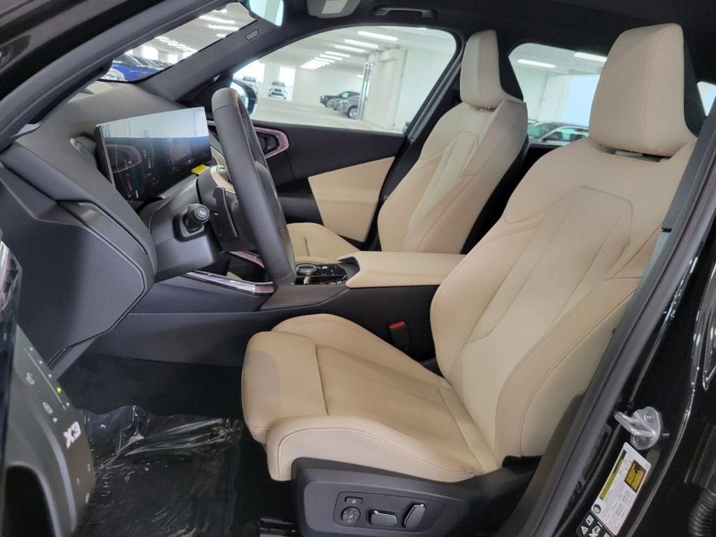 2025 BMW X3 30 - Photo 8