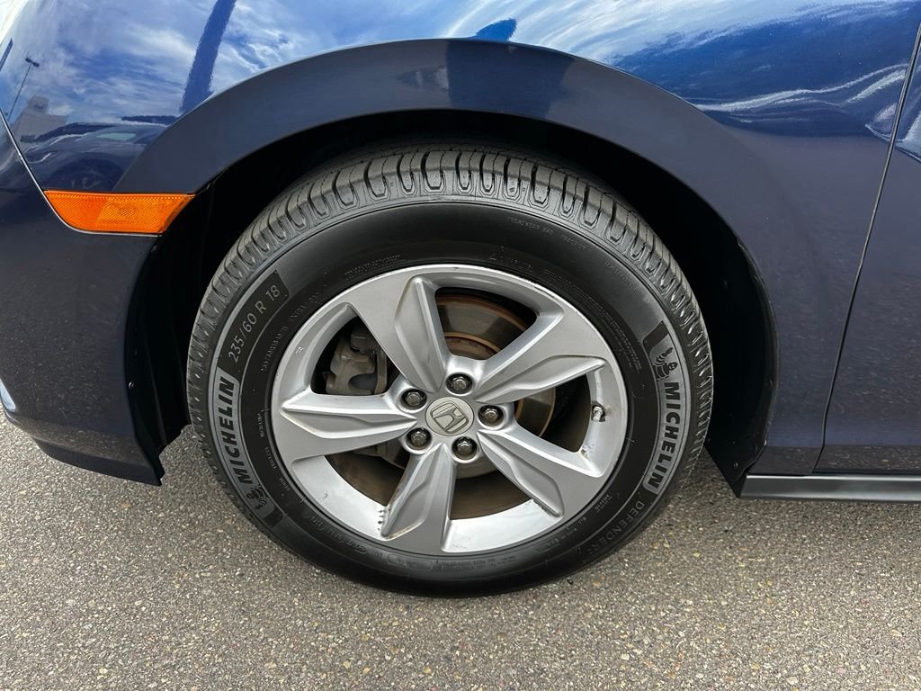 Used 2018  Honda EX-L image 10
