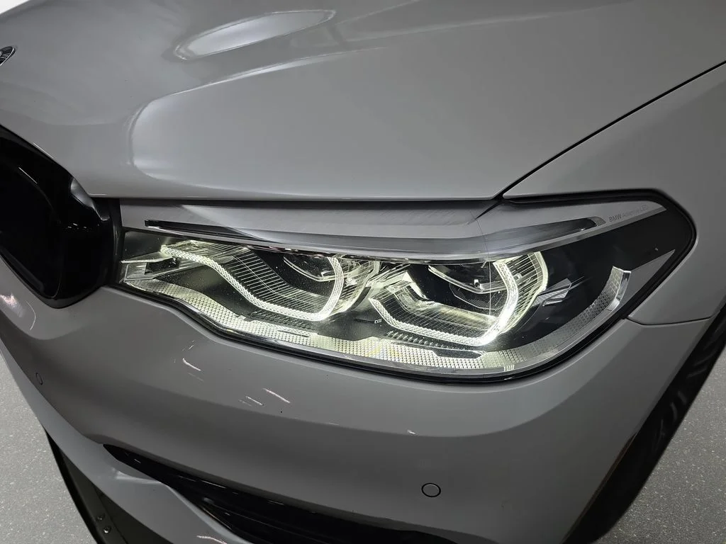 Used 2019 White Metallic BMW 530e xDrive iPerformance image 32