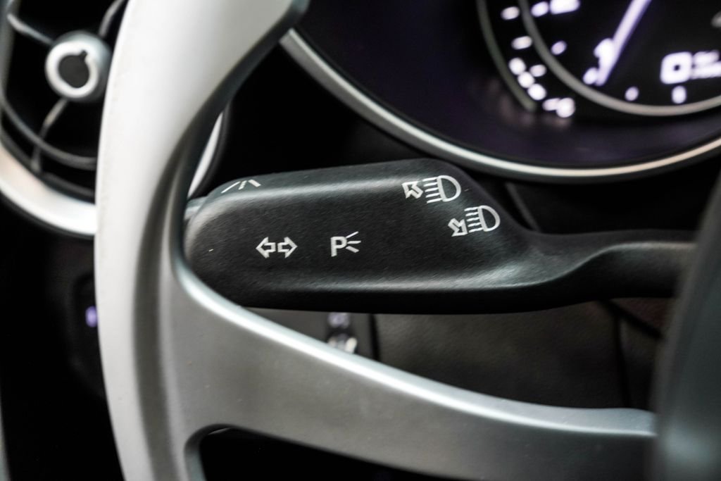 Used 2023 White Alfa Romeo Veloce image 37