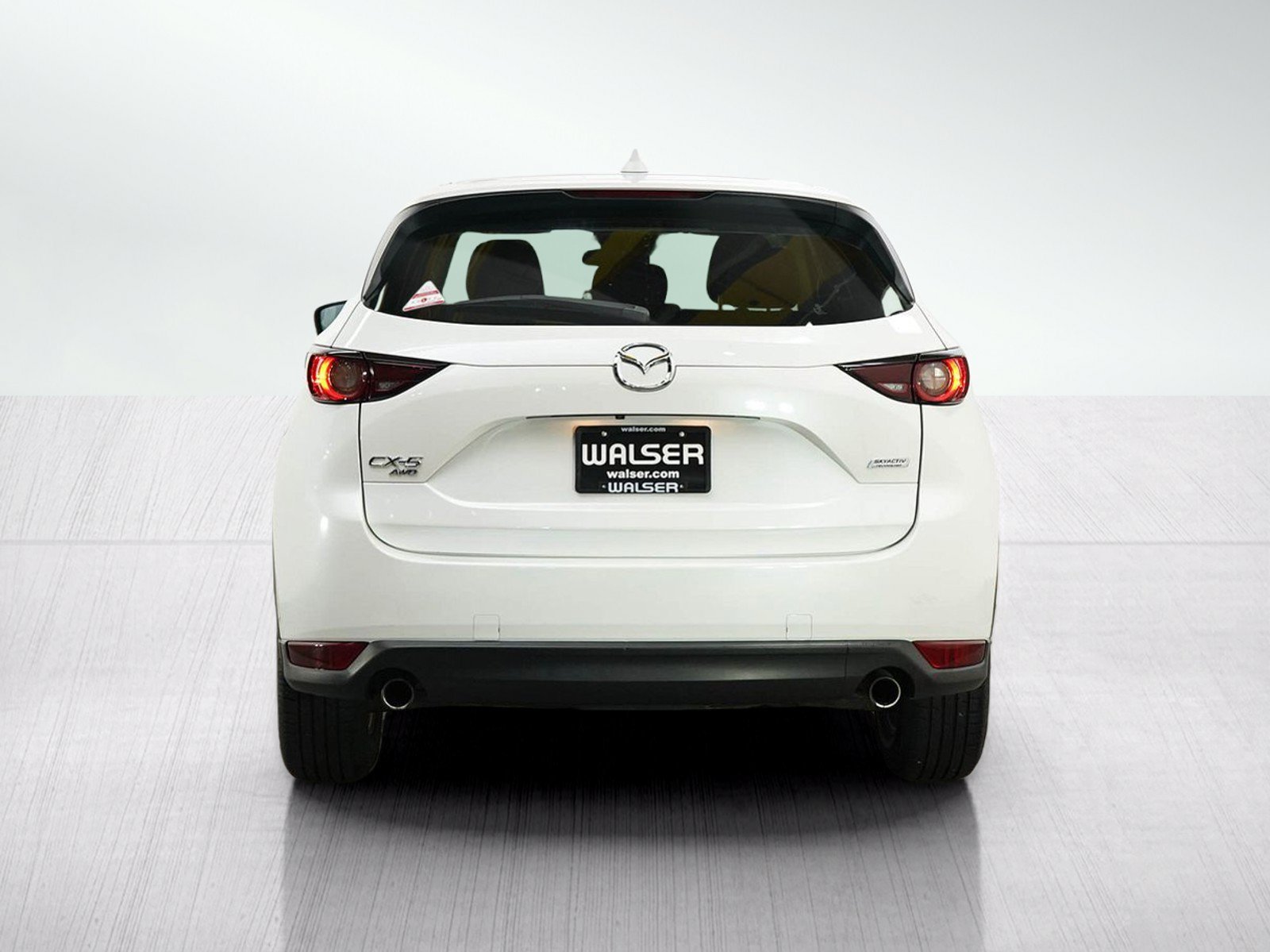 Used 2017 Snowflake White Pearl Mica Mazda Touring image 4