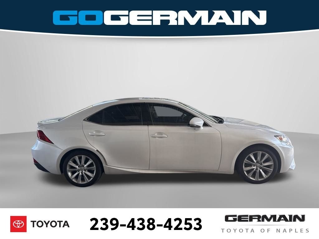 Used 2016 White Lexus 200t image 10