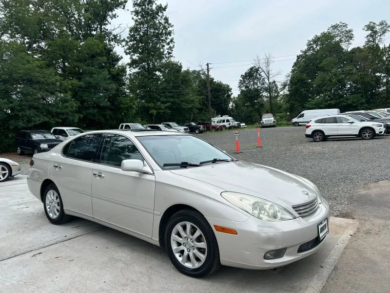 Used 2003 Gold Lexus ES 300 Sedan 4D image 12