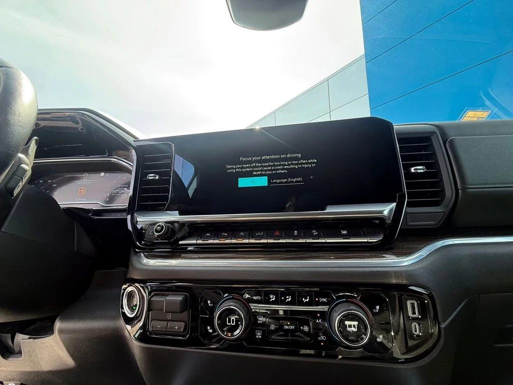 Used 2022 Glacier Blue Metallic Chevrolet RST image 26