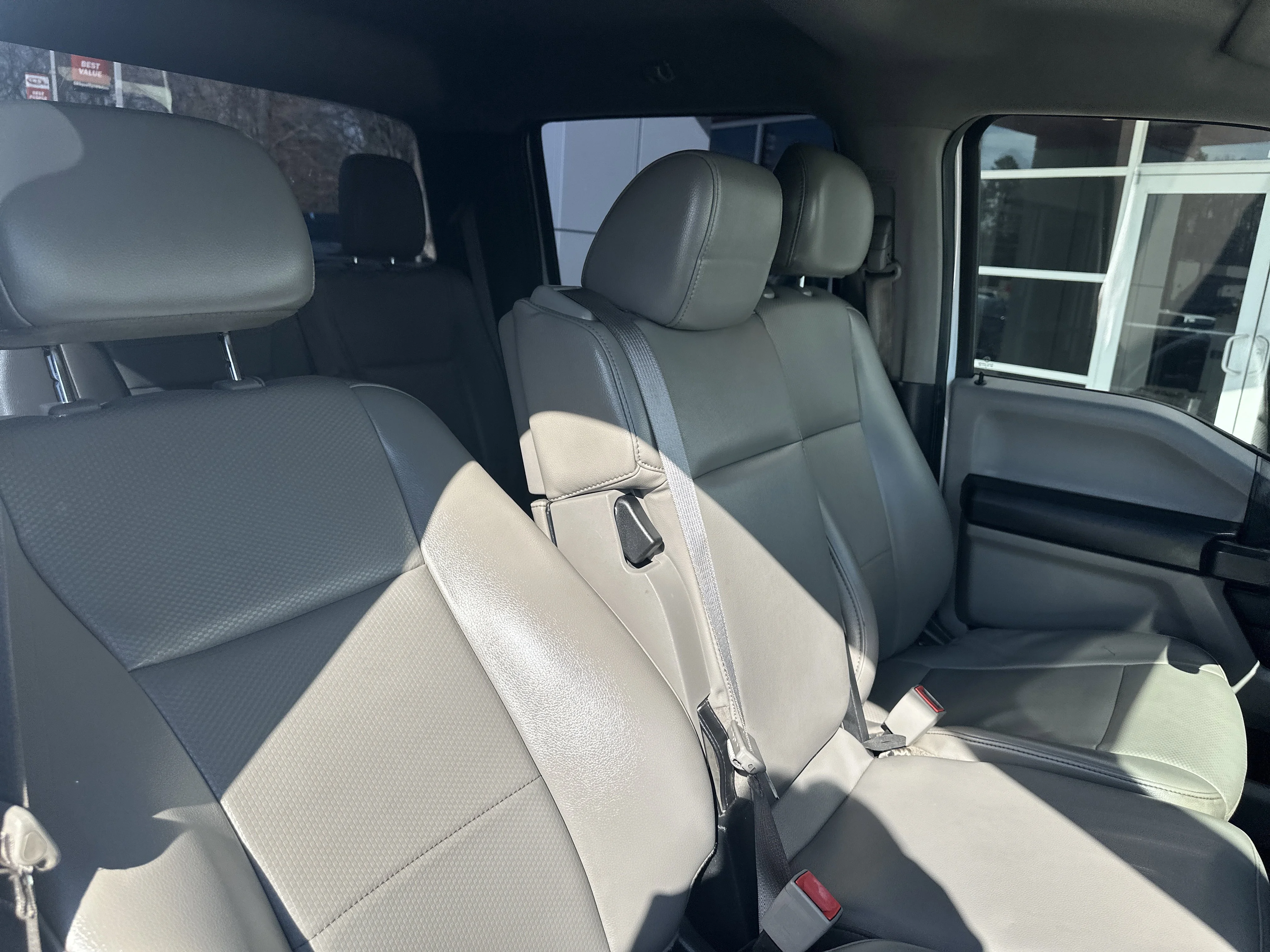 Used 2019  Ford  image 28