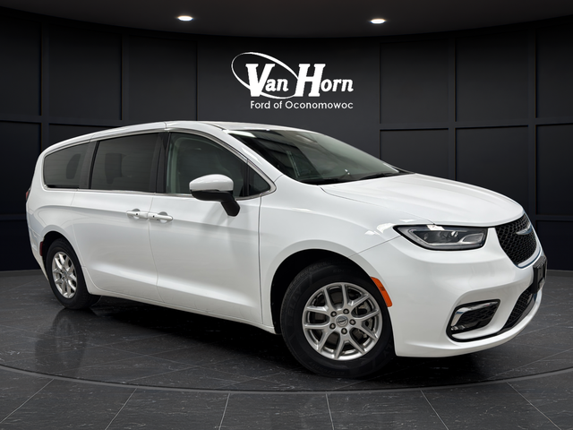 Used 2023 Bright White Clearcoat Chrysler Touring L image 1