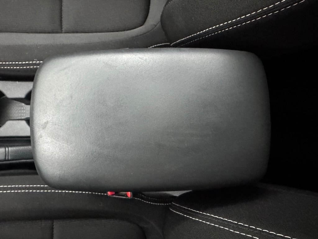 Used 2025 Lunar White Hyundai SEL image 27