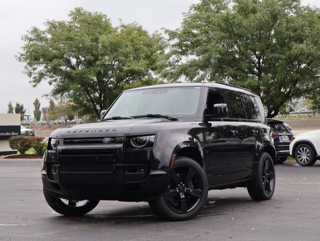 New 2026 Santorini Black LAND ROVER X-Dynamic SE image 1