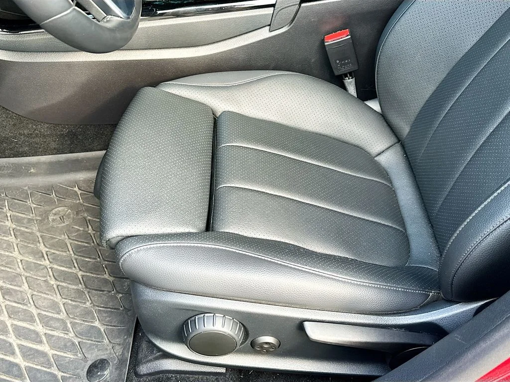 Used 2022 Red Mercedes-Benz A 220 image 18
