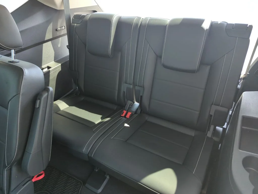 Used 2023 Gray Volkswagen 3.6L V6 SE w/Technology image 31