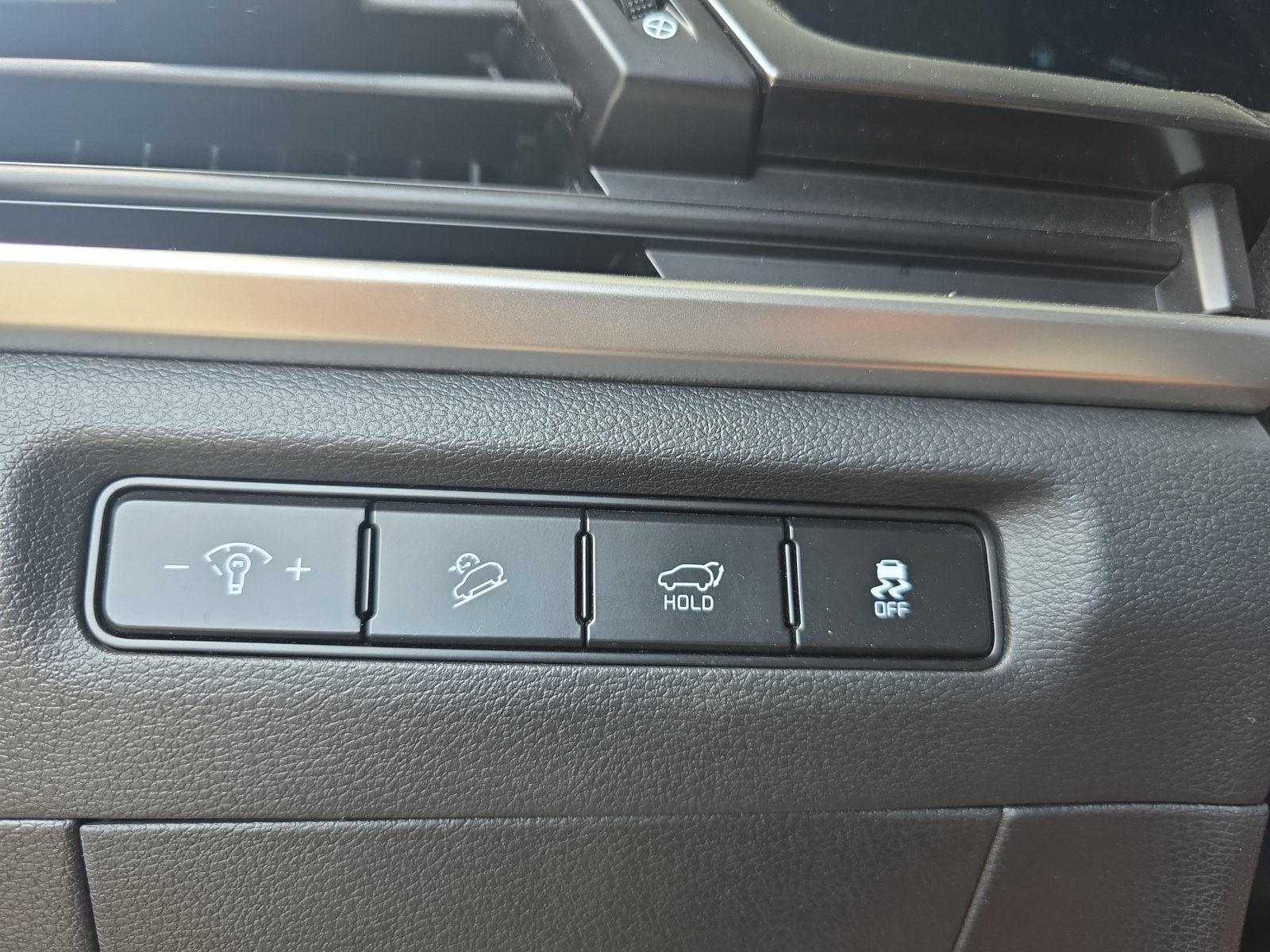 Certified Used 2025 Dark Moss Kia S image 25