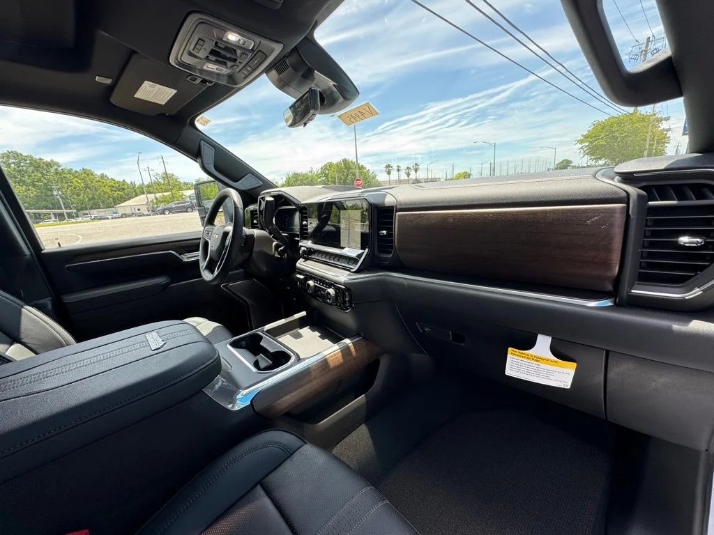 New 2026 White Chevrolet High Country image 17