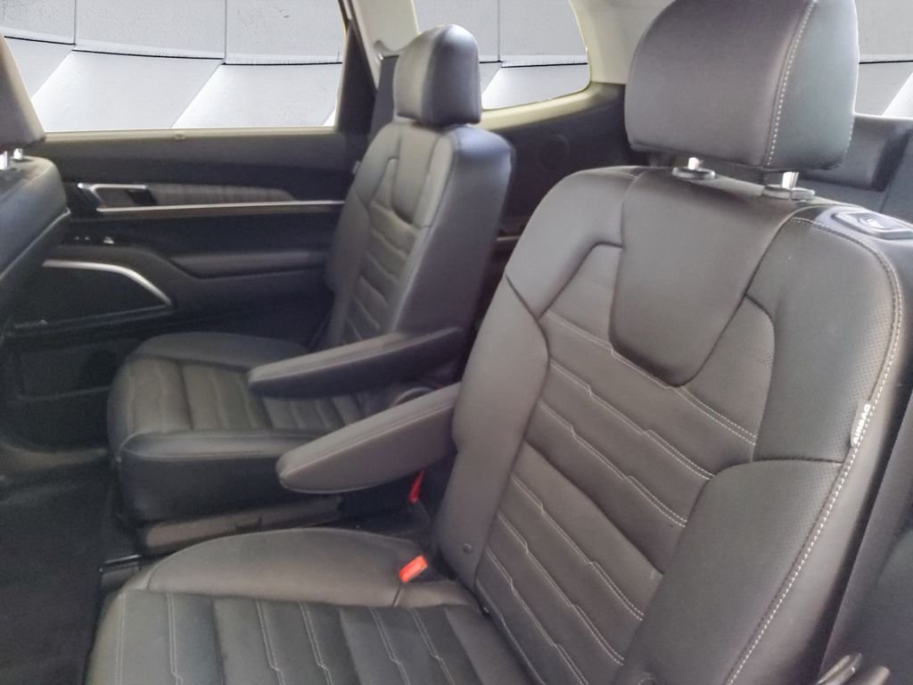 Used 2024 White Kia SX-Prestige image 18