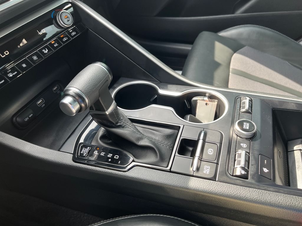 Used 2022 Gray Kia GT-Line image 21