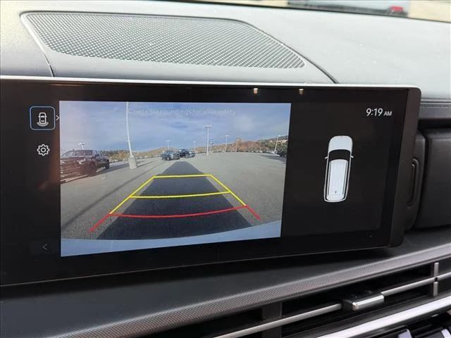 Used 2025 Serenity White Hyundai SEL image 23