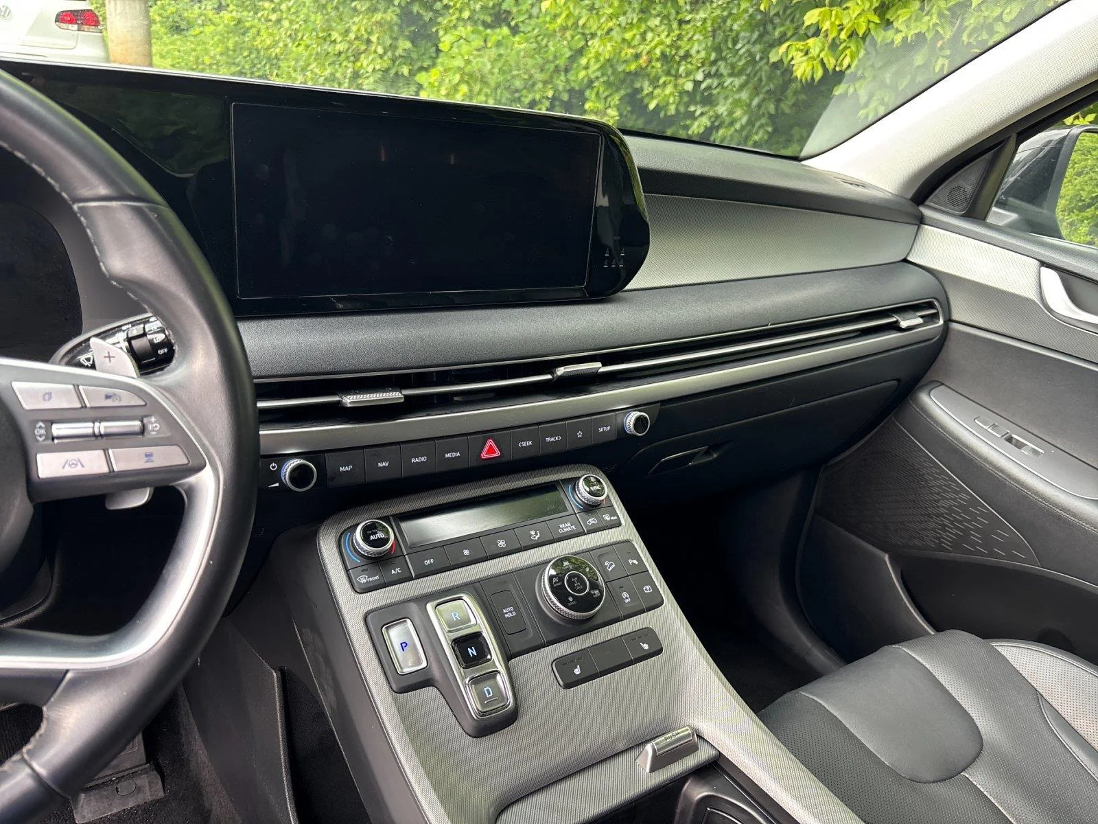 Used 2024 Abyss Black Pearl Hyundai SEL 7P image 28