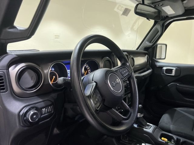 Used 2021 Gray Jeep Unlimited Sport image 9