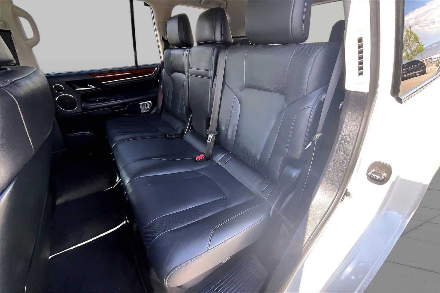 Used 2021 Eminent White Pearl Lexus  image 19