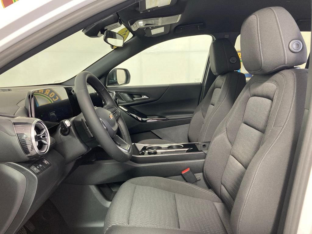 New 2027 Summit White Chevrolet LT image 8