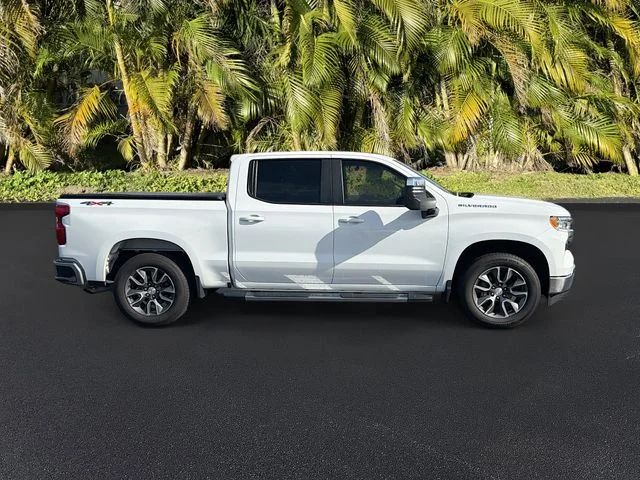 Used 2023 White Chevrolet LT image 3