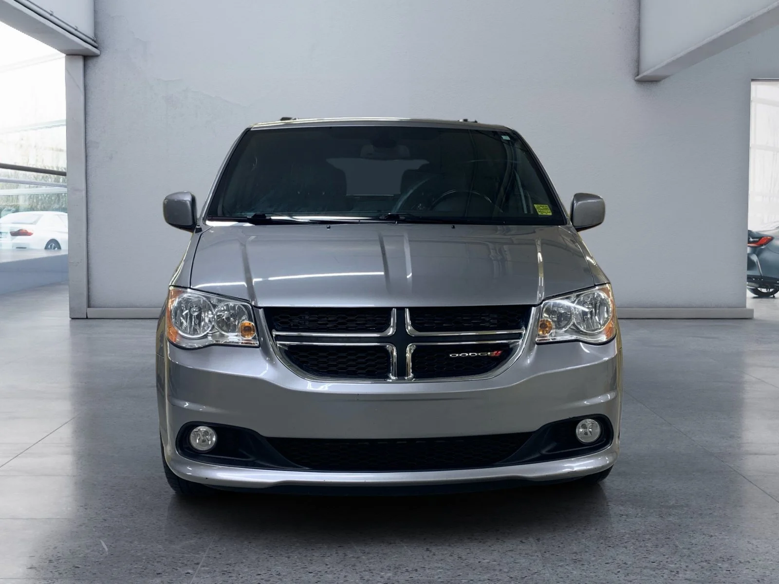 Used 2019 Silver Dodge 35th Anniversary image 8