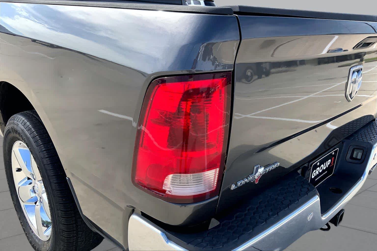 Used 2016 Granite Crystal Metallic Clearcoat Ram Lone Star image 27