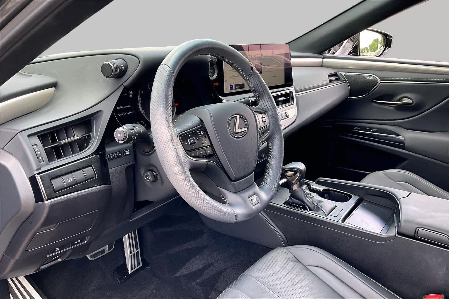 Used 2023 Cloudburst Gray Lexus F SPORT Handling image 15