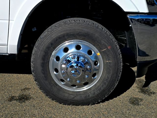 New 2026 Bright White Clear-Coat Exterior Paint RAM Tradesman image 30