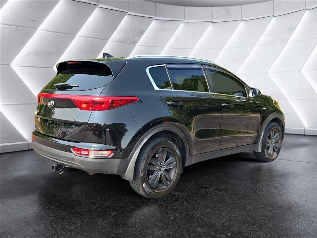 Used 2017 Red Kia LX image 5