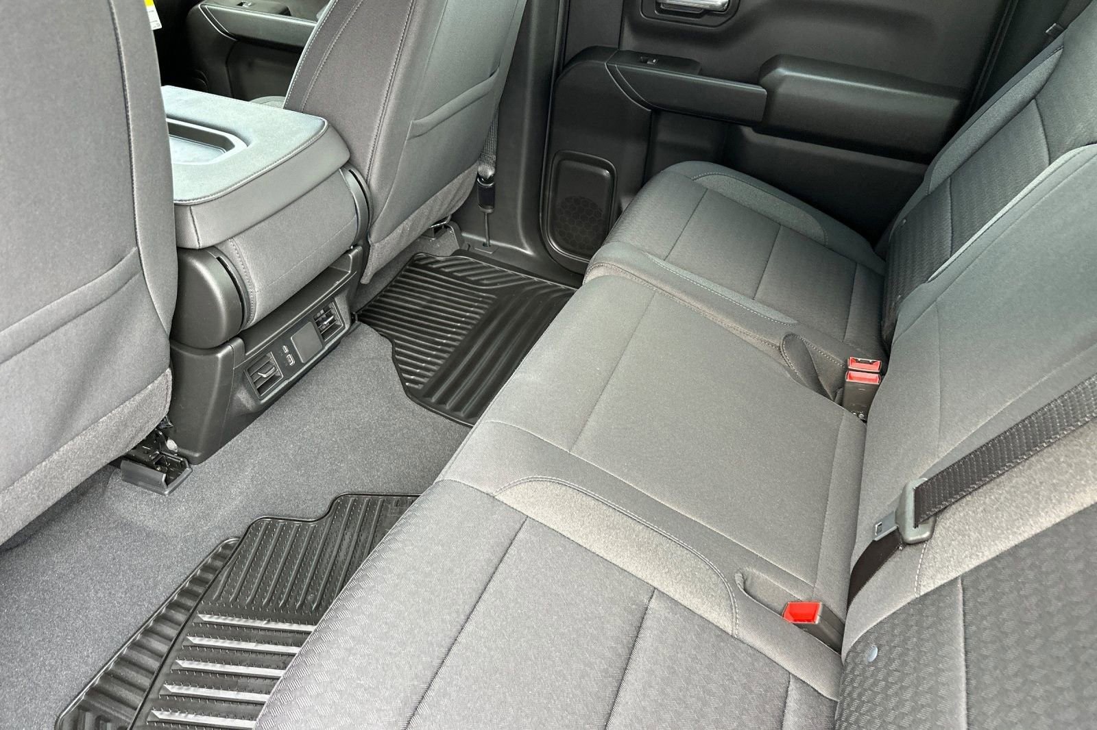 2025 Chevrolet Silverado 1500 Custom - Photo 13