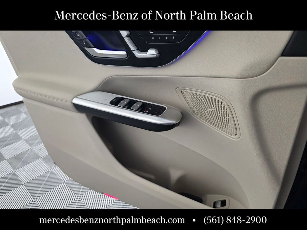 New 2026 Starling Blue Metallic Mercedes-Benz GLC 300 image 18