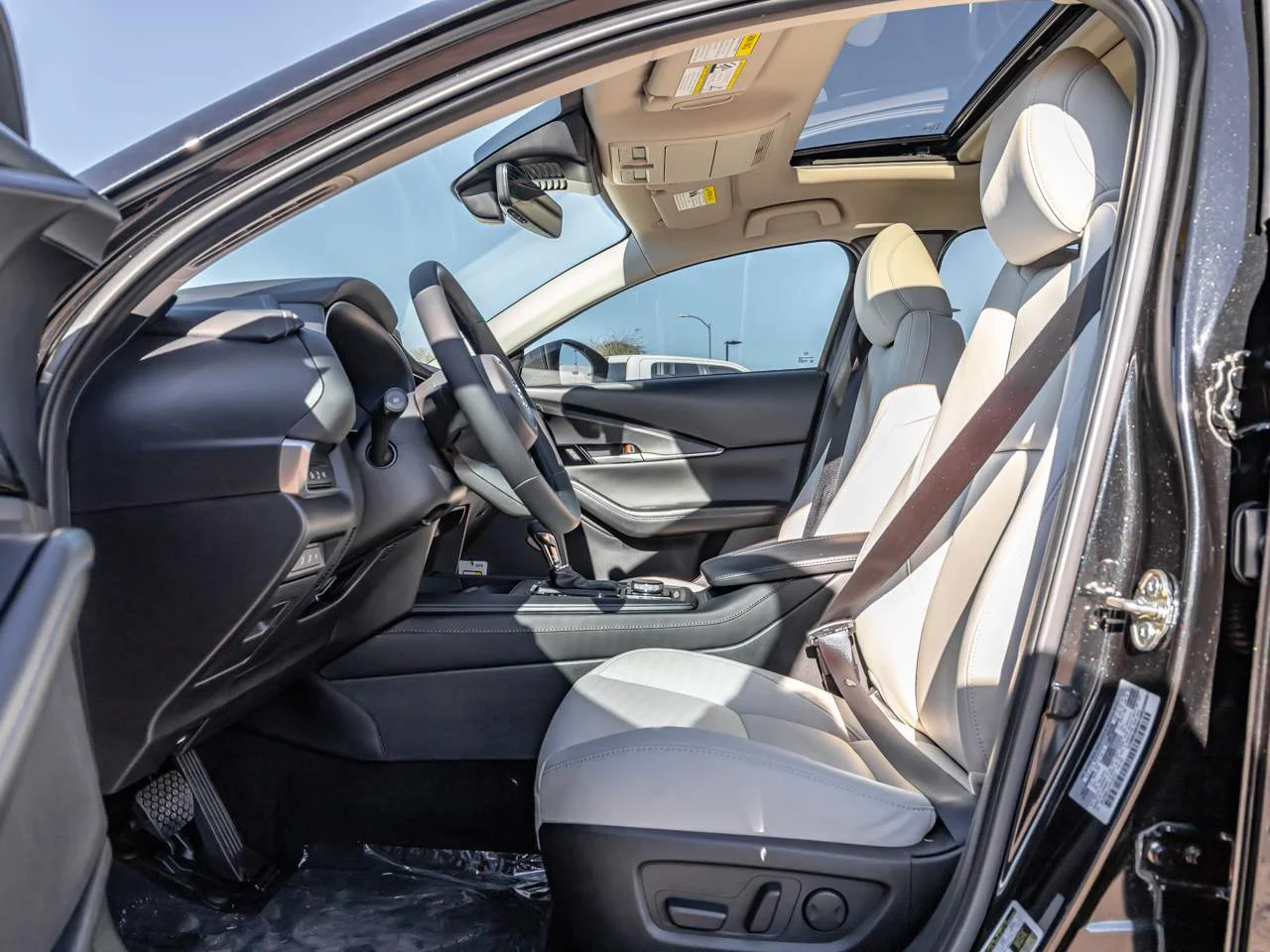 2026 Mazda CX-30 Premium - Photo 10