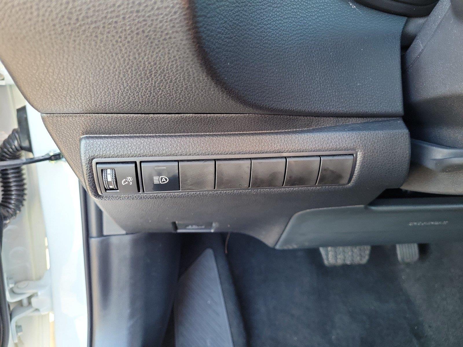 Used 2026 Ice Cap Toyota SE image 21