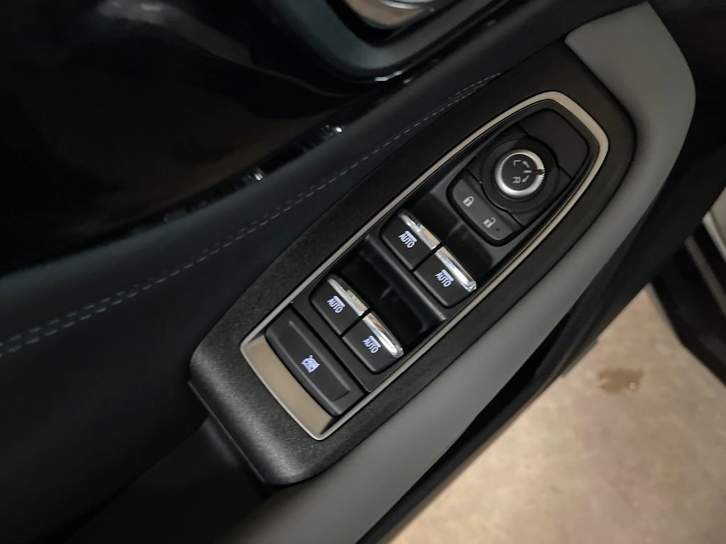 Certified Used 2025 Silver Subaru Limited image 17