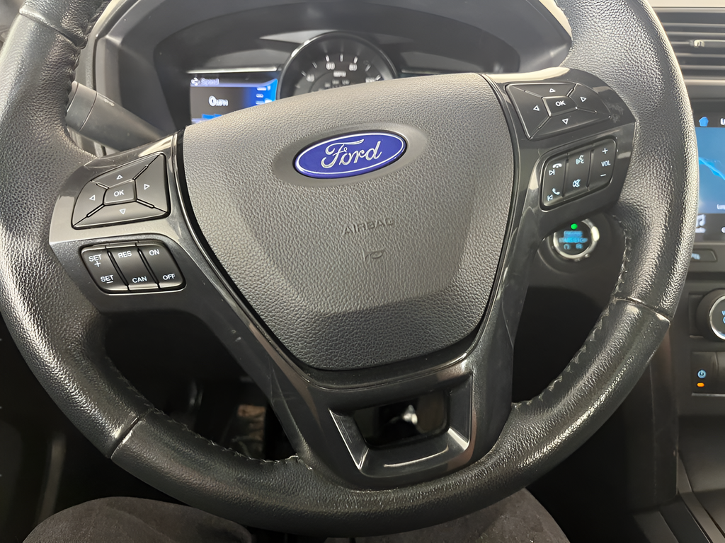 Used 2018 Magnetic Metallic Ford XLT image 23